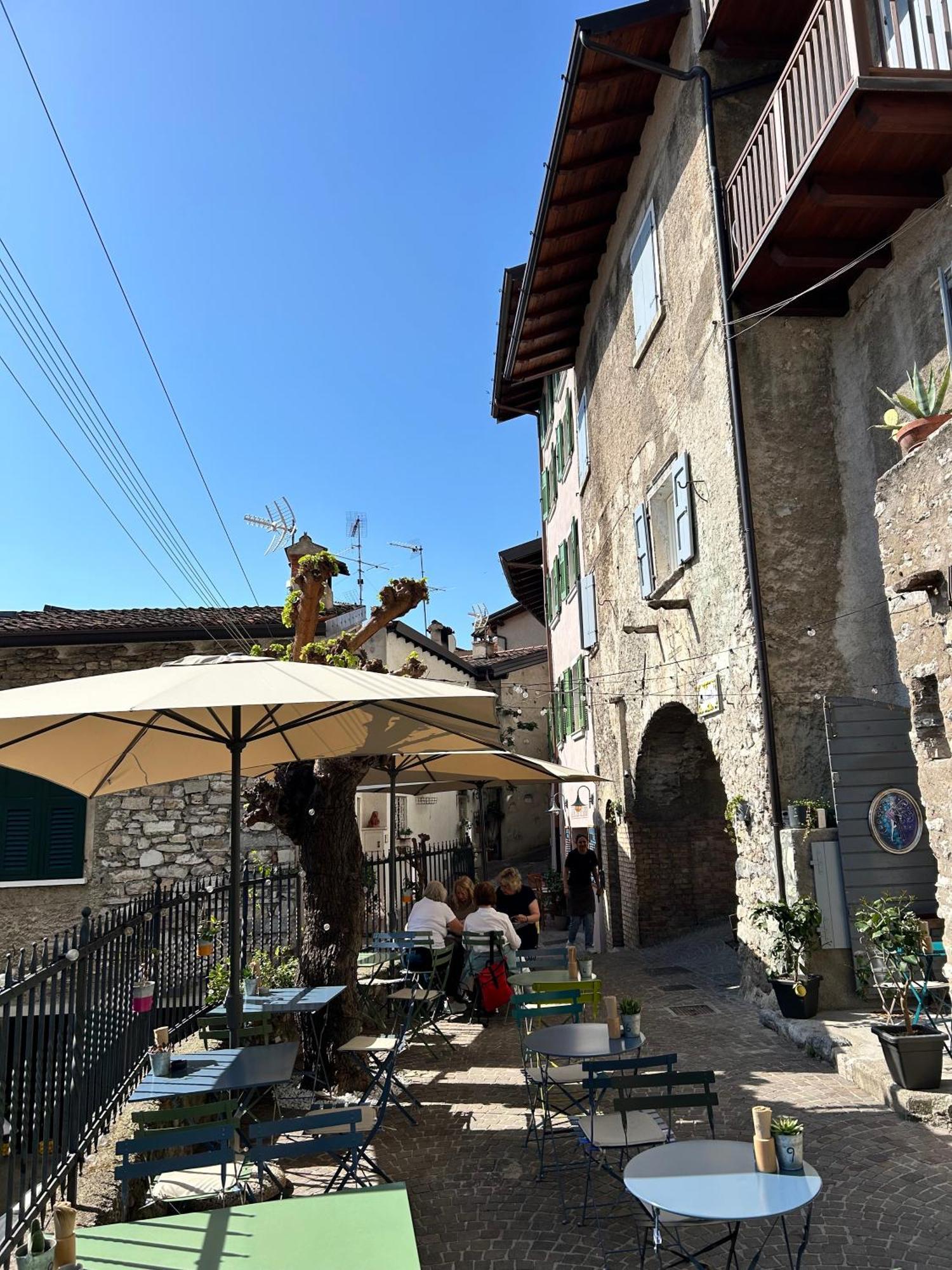 Studios Al Castello Dei Limoni Limone sul Garda Buitenkant foto